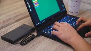 Cách sạc laptop Dell khi không có sạc như thế nào?