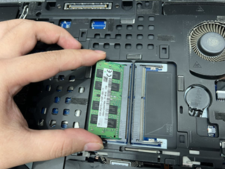 PC lâu ngày không sử dụng bật không lên phải làm sao?