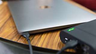 Sạc dự phòng có sạc được laptop không?