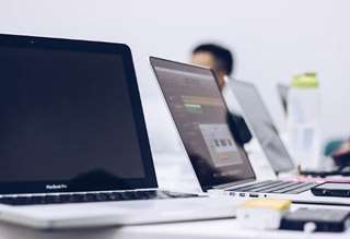 Có nên mua Laptop refurbished không?