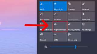 Tắt chế độ máy bay trên máy bàn phím như thế nào?