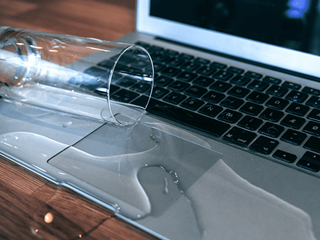 Touchpad bị vào nước thì phải làm sao?