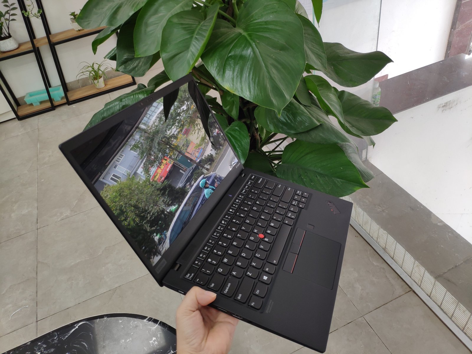 Ưu và nhược điểm ThinkPad X1 Carbon Gen 7