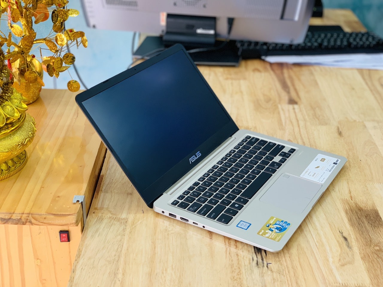 Các dòng laptop Asus cũ