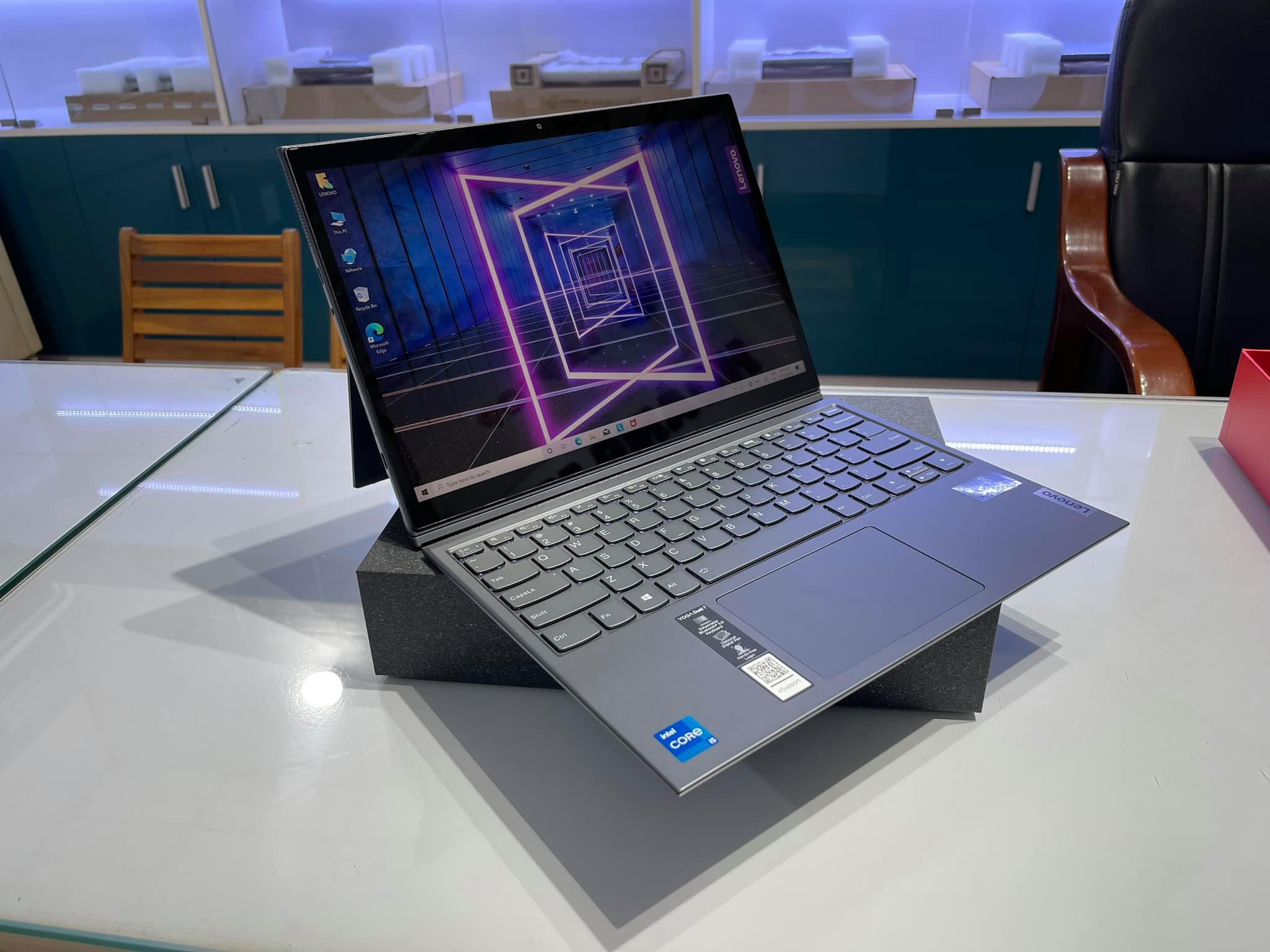 Laptop Lenovo Yoga Duet 7