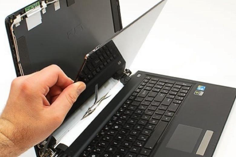 Laptop vẫn chạy nhưng không lên màn hình thì khắc phục thế nào?