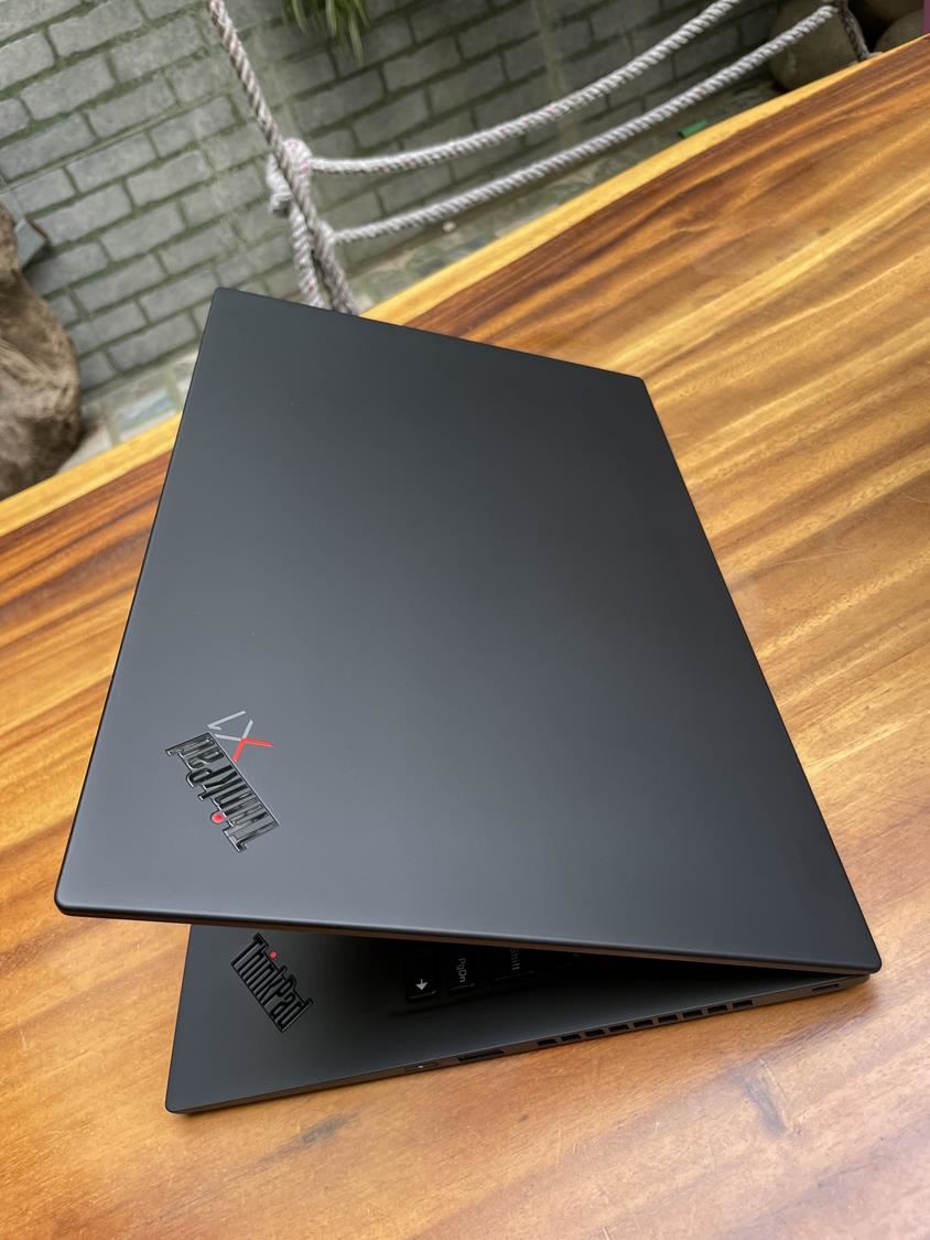 Thiết kế Lenovo Thinkpad X1 Carbon gen 8