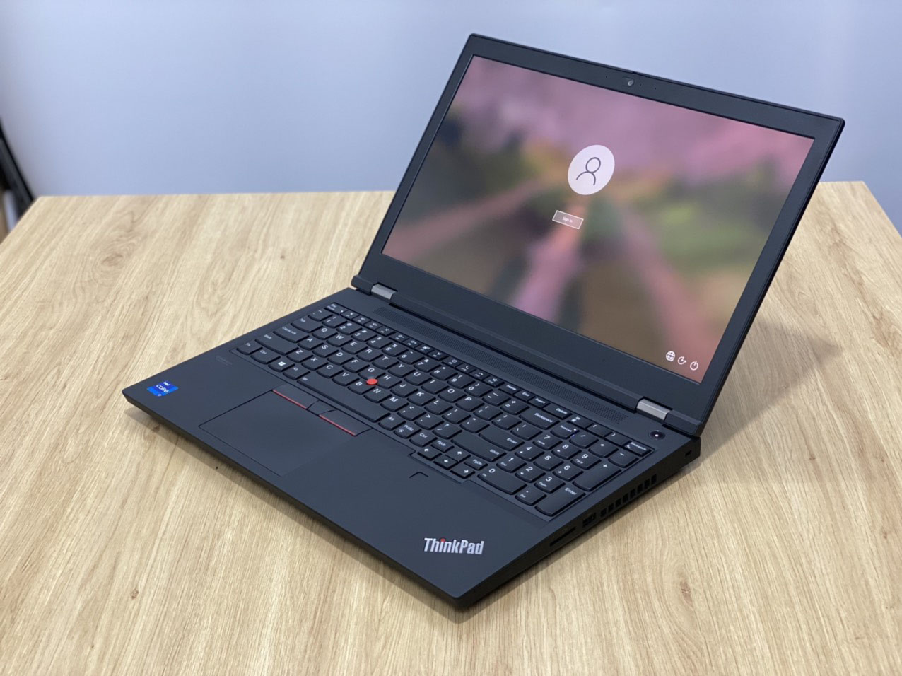 ThinkPad P15 Gen 2 Core i7 – Hiệu năng đồ họa ấn tượng